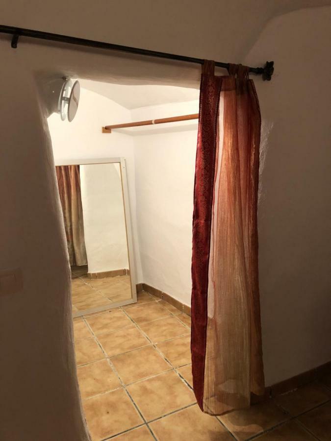 Alojamiento Rural, Cueva De La Abuela Cuevas del Campo エクステリア 写真